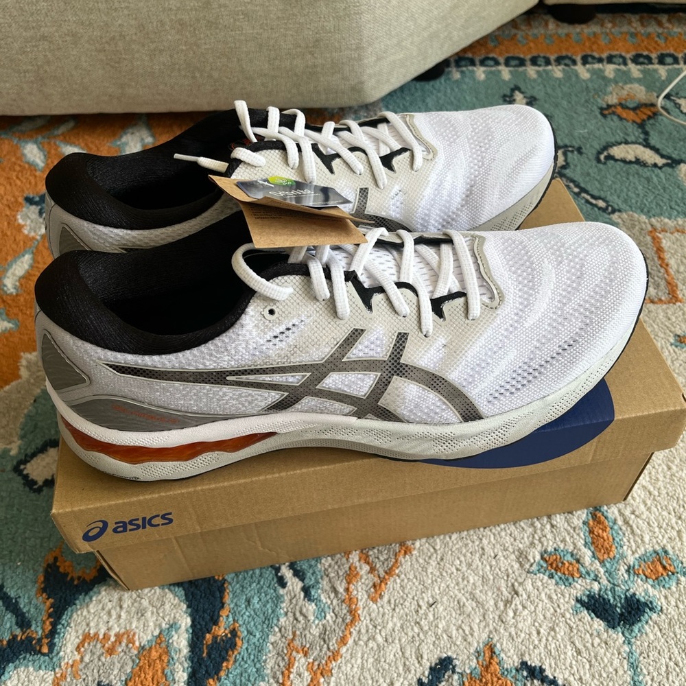 ASICS Gel Nimbus 23 Sneakers. Size 13 1/2 US Mens